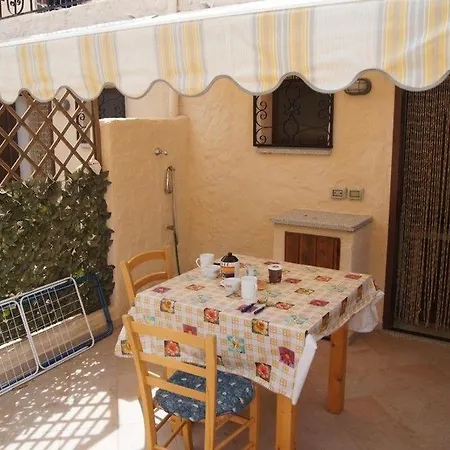 Residenze Ad Agrustos 아파트 부도니